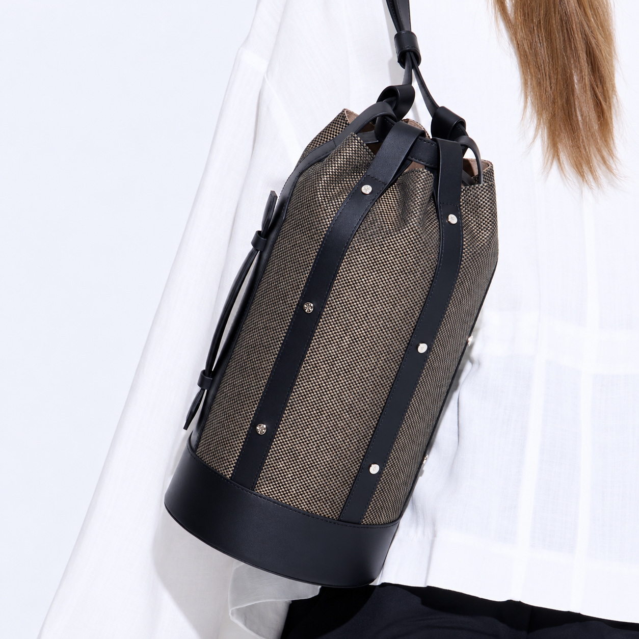 Libre Cage Bucket Bag-Shadow Black 4