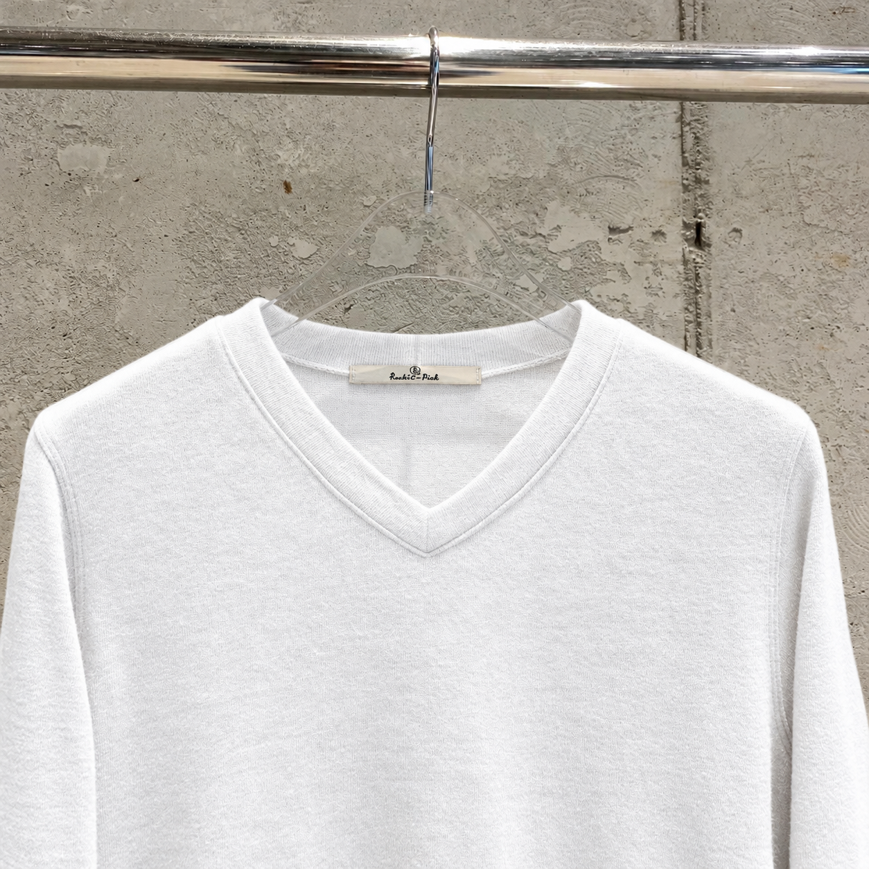 Rookie Angora V-Neck T-Shirt IVORY 2
