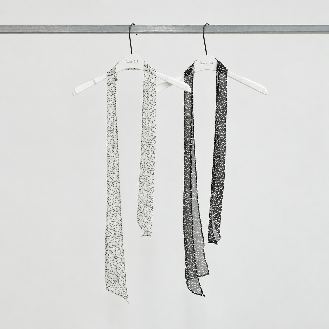 Dot Tie Muffler IVORY PRINT 4