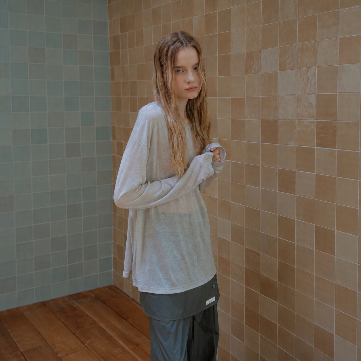 透け感のあるスラブ生地のゆったりとしたTシャツ オートミールメランジュ (OME) 3
