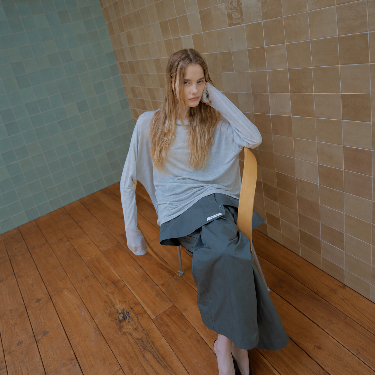 透け感のあるスラブ生地のゆったりとしたTシャツ オートミールメランジュ (OME) 8