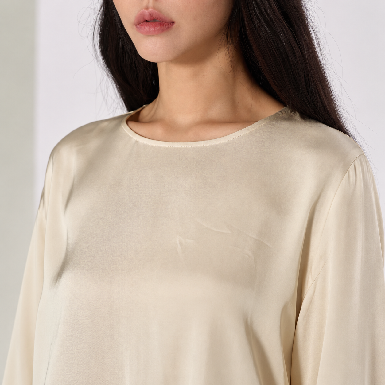 Silky Back Slit Blouse CREAM 6