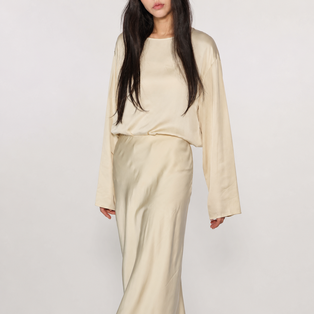 Silky Back Slit Blouse CREAM 2
