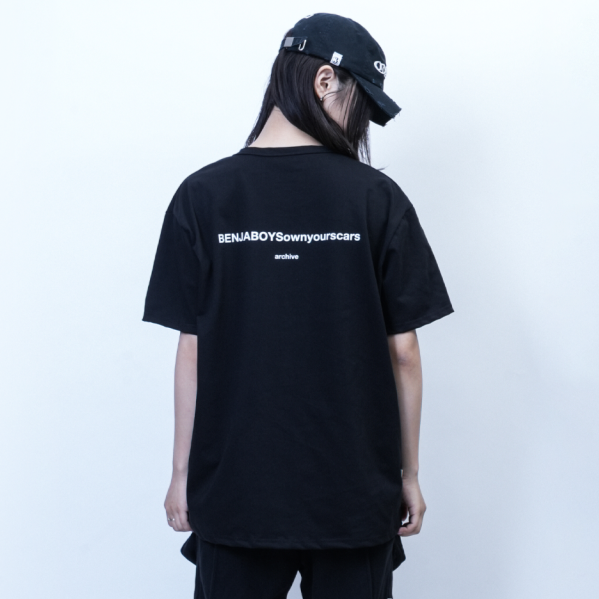Basic U-Neck Distressed Graphic Tee Black 3