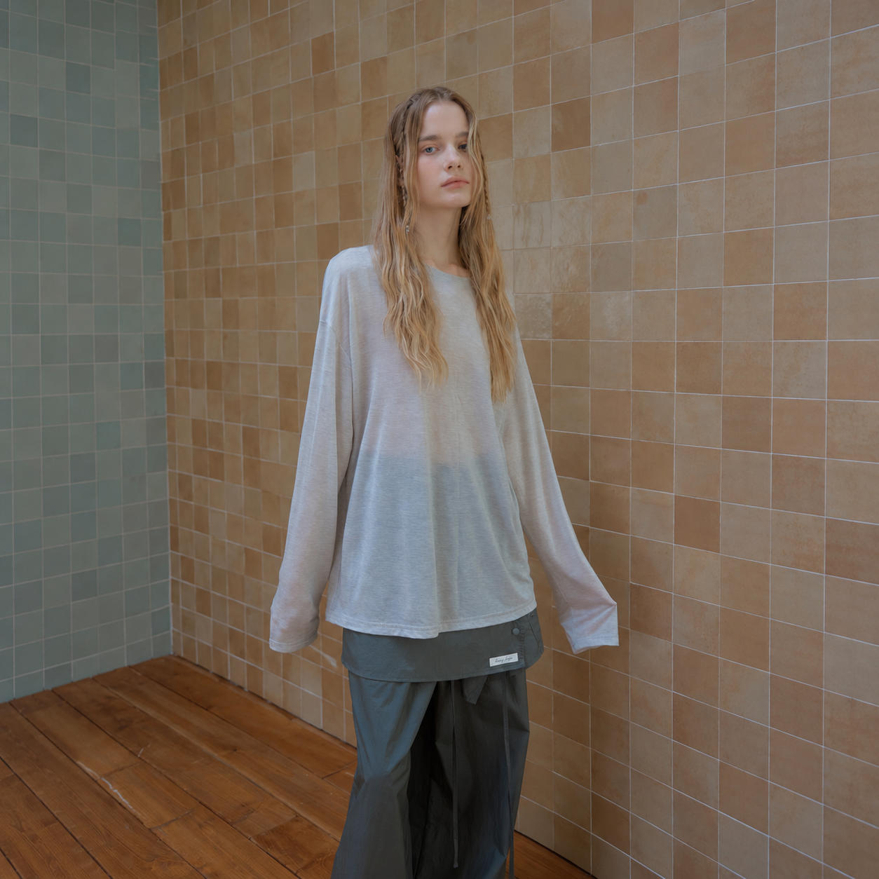 透け感のあるスラブ生地のゆったりとしたTシャツ オートミールメランジュ (OME) 4