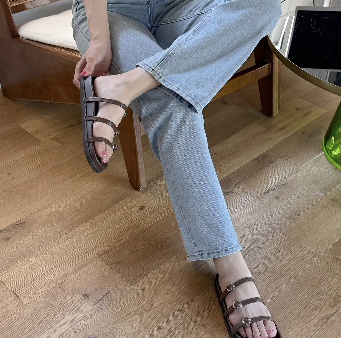 CA8392 3-Strap Belt Sandals 3